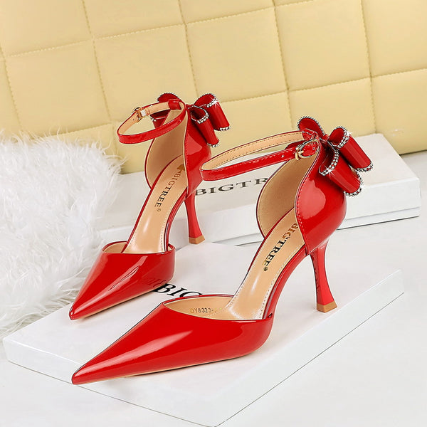 Summer hollow high heels and shallow patent leather sandals