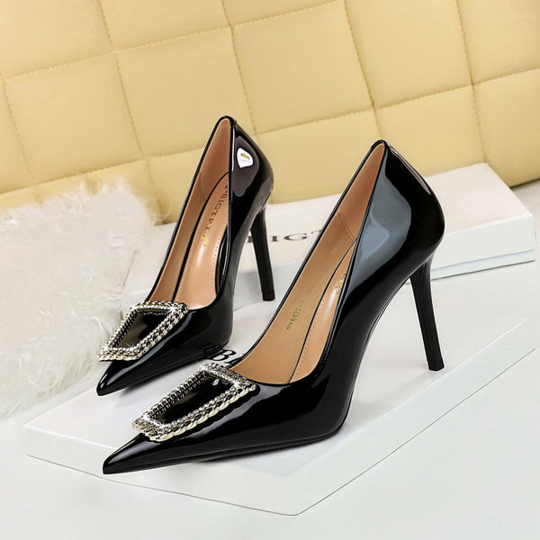 shallow mouthed pointed rhinestone metal buckle single shoes