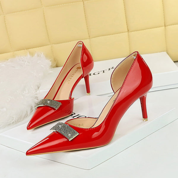 Bright patent leather shallow cut side hollowed out rhinestone metal decorative shoes