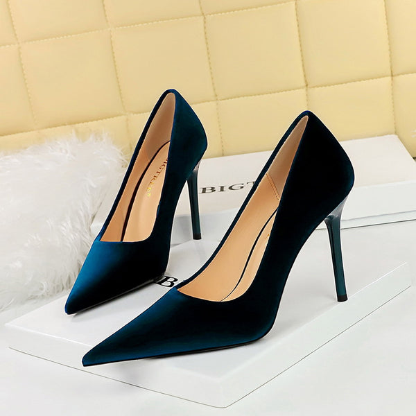 Pointed toe padded suede heels