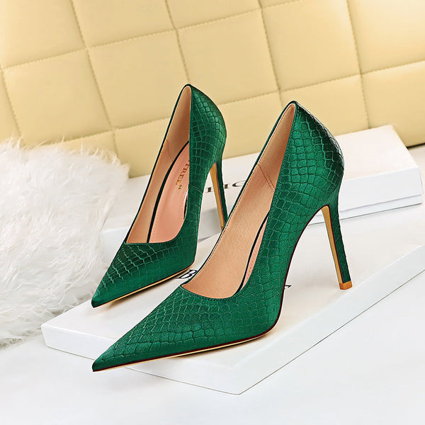 Fish Scale Shallow Pointed Toe High Heels