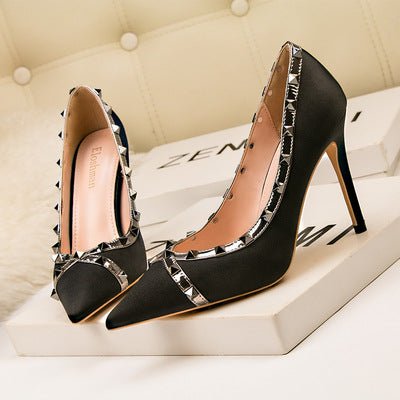 High Quality Fashion Rivet Satin Pointed Toe Thin High Heels